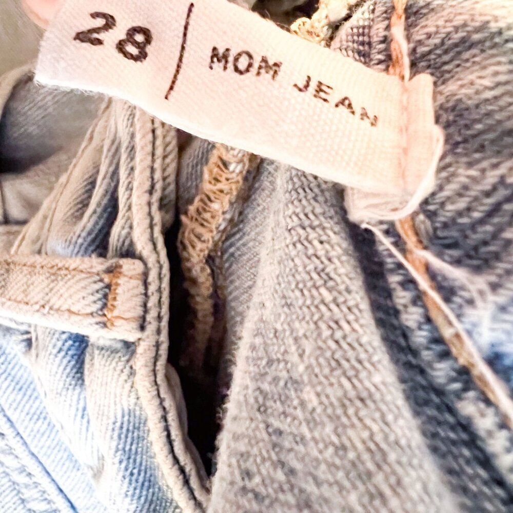 PacSun Mom Jeans Ripped and Destroyed 28 - Picture 9 of 14